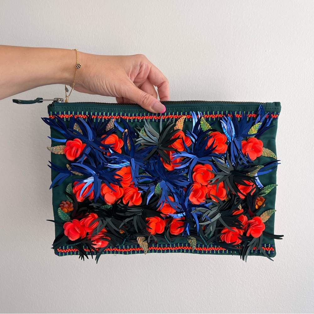 Elegant Floral Embellished Clutch